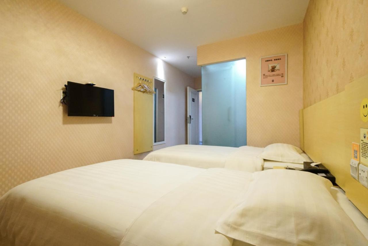 Jia Mei Xin Holiday Hotel Baiyun Airport Branch Гуанчжоу Экстерьер фото
