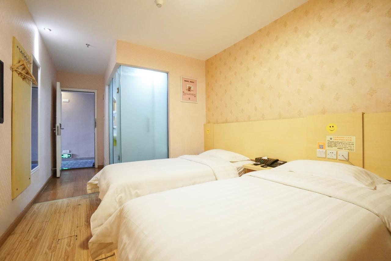 Jia Mei Xin Holiday Hotel Baiyun Airport Branch Гуанчжоу Экстерьер фото